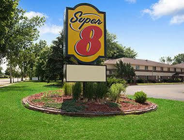 Super 8 By Wyndham Whitewater Wi Hotel Exterior foto